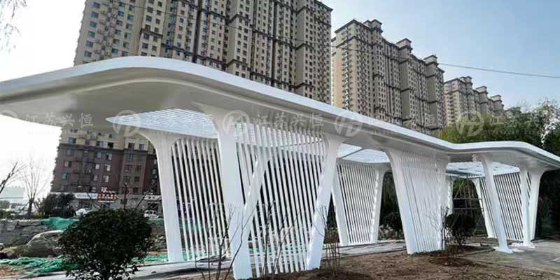 兴恒候车亭厂家校园廊架生产圆满落幕