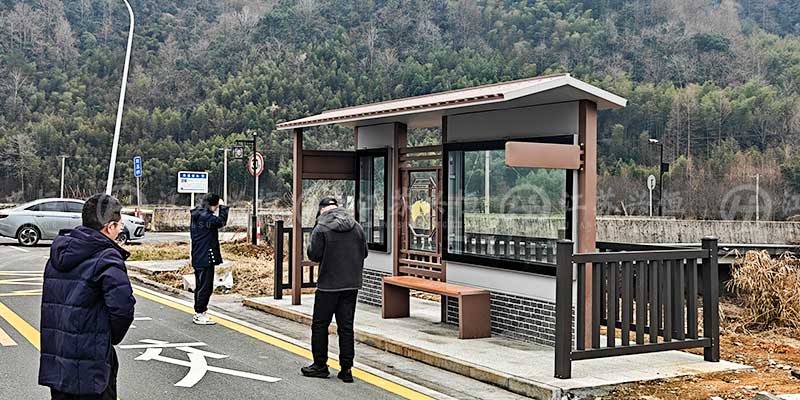 浙江区域候车亭项目顺利安装完毕